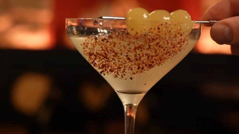 Nice: Cocktail Workshop in an Exceptional Bar - Meeting Point and Location