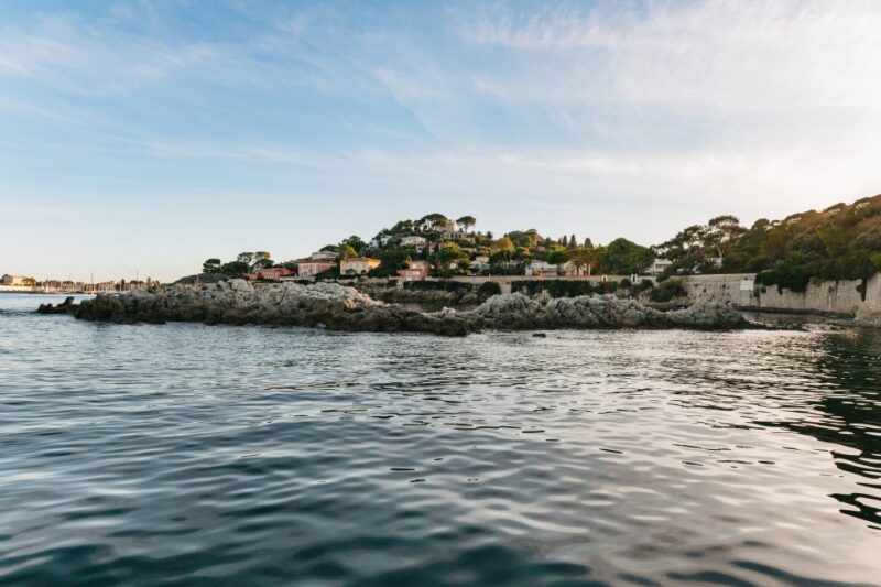 Nice: Private Evening Tour on Solar Powered Boat - Boat Features and Amenities