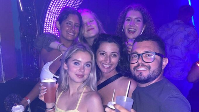 Nice: Pub/Bar Crawl With Free Shots and Nightclub Entry - Suitable Participants