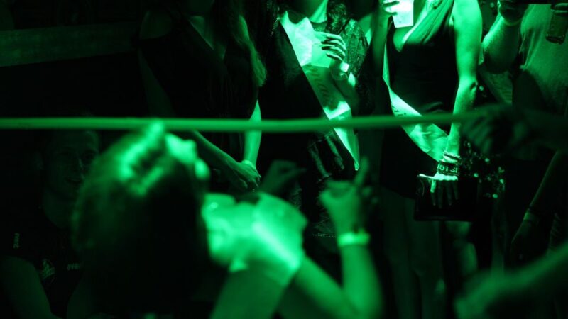 Nice: Riviera Bar Crawl Party With Free Shots and VIP Entry - Inclusions: Bar Visits and VIP Entry