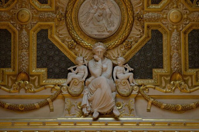 Night at the Louvre Museum: 6-people Max Guided Exploration - Exploring the Louvre at Night