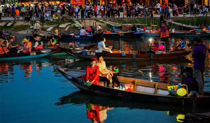 Night Boat Trip and Floating Lantern on Hoai River Hoi An - Meeting Point and Directions