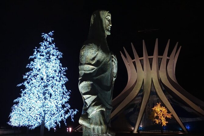 Night City Tour in Brasilia in English and Spanish. 2/3h. - Key Points