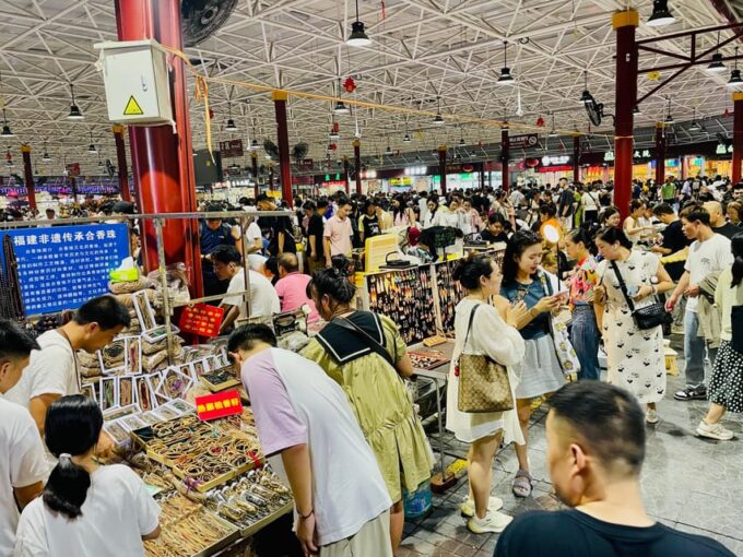 Night Fair Adventure: Discover Hidden Gems Across China! - Bargaining and Finding Deals
