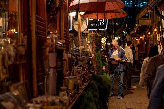 Night Flexible Private Guided Tour in Seoul(Optional Layover) - Deoksugung Palace