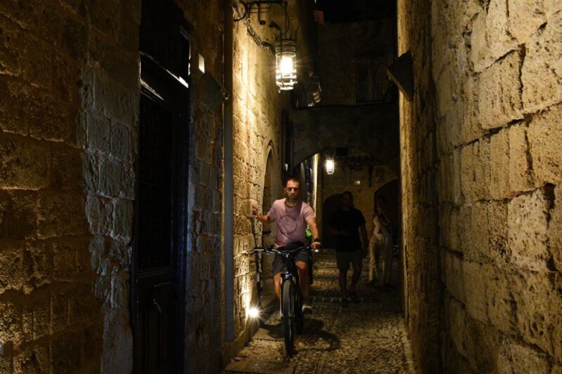 Night Rhodes: Old Town Gastro E-Bike Tour With Drink & Meze - Tour Duration and Group Size