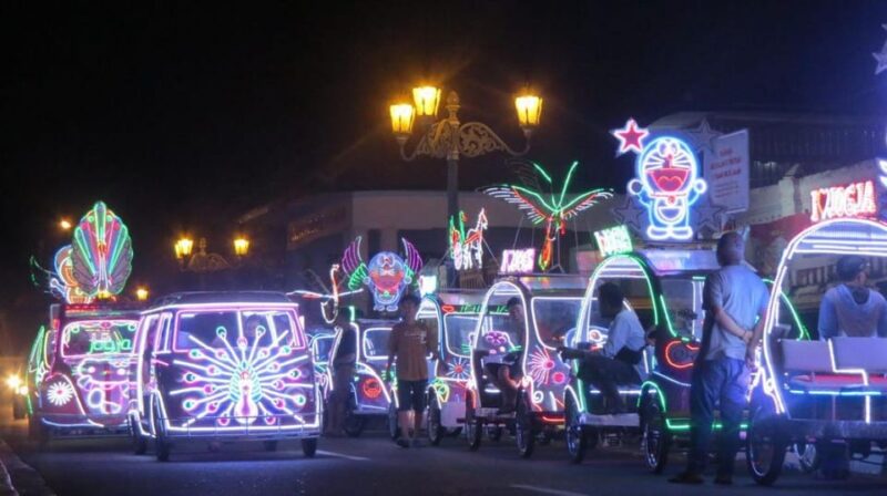 Night Street Food and Cultural Walking Tour - Tour Duration and Group Size