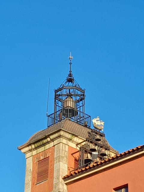 Night Tour: Aviles City of Crime - Guided Tour in Spanish