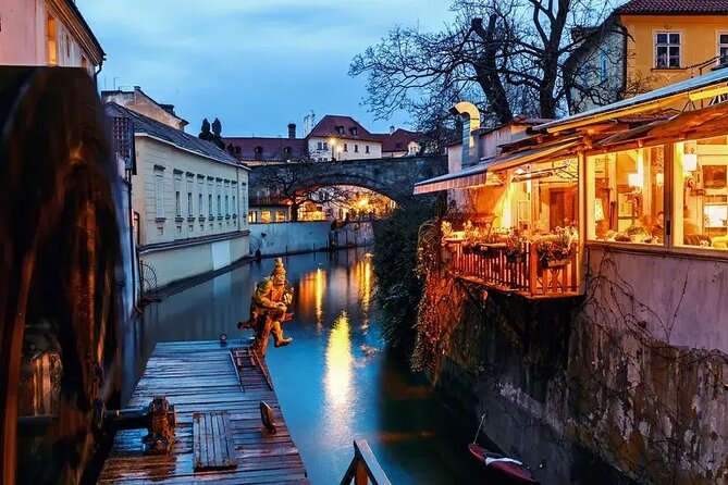 Night Tour Dark Side of Prague With Craft Beer - Exploring Pragues Dark History