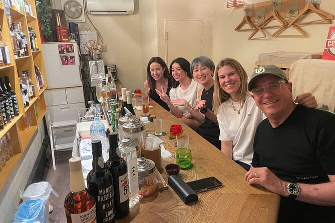 Night Tour in Tokyo Shimbashi With Bar Drinks and Local Guide - Interactive Activities
