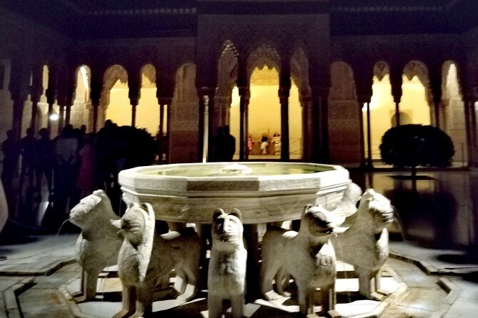 Night Tour of Alhambra and the Nasrid Palaces - Tour Schedule and Duration