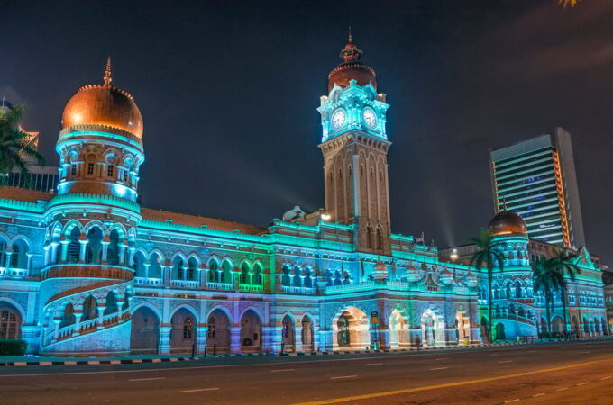 Night Tour of Petronas Twin Towers, Kuala Lumpur - Dinner and Cultural Experience