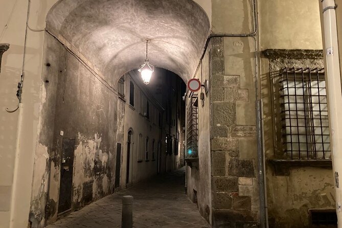 Night Walking Tour in Lucca - Historic Churches and Squares