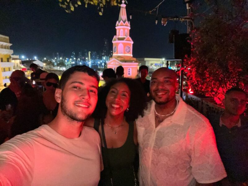 Nightlife Pub Crawl in Cartagena - Key Points