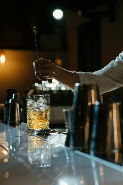 Nightlife Pub Crawl in Cartagena - Experience Features