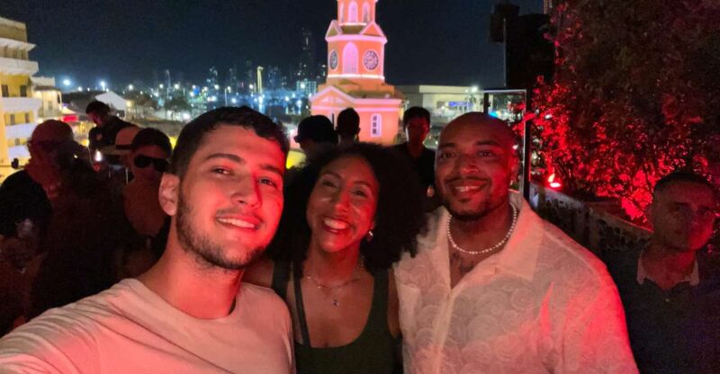 Nightlife Pub Crawl in Cartagena - Key Points
