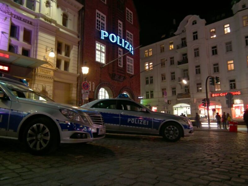 Nightwalk De Luxe St. Pauli, Red Light and Culture - Tour Features