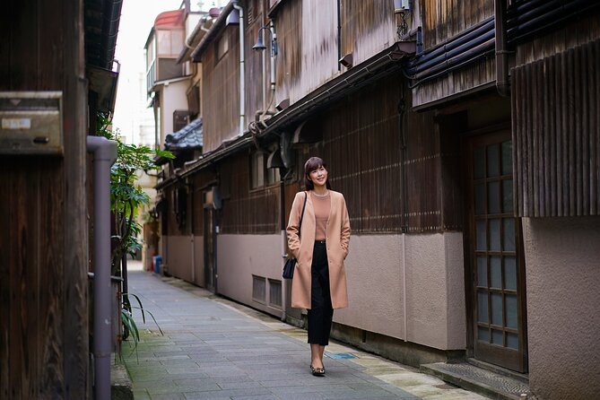 Niigata Full-Day Private Tour With Government-Licensed Guide - Booking and Confirmation