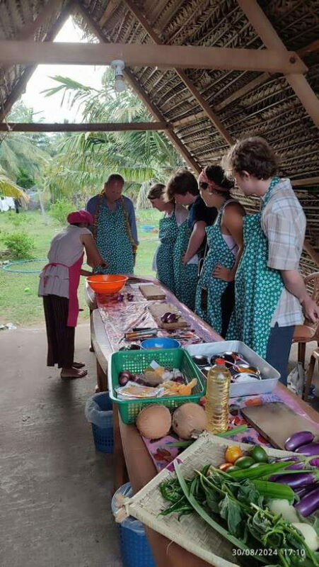 Nilaveli: Sri Lankan Cooking Class with a Local Family - Key Points