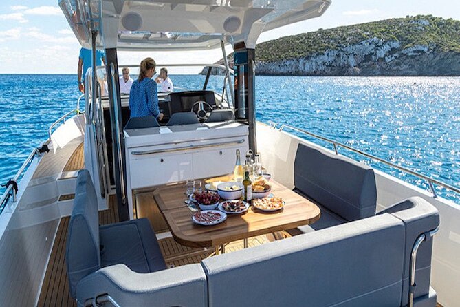 Nimbus T11 Charter From Athens - Location and Directions