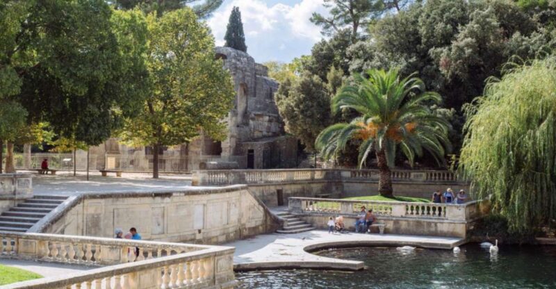 Nîmes: Bachelorette Party Outdoor Smartphone Game - Key Points