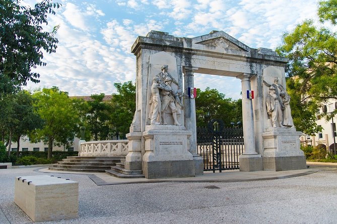 Nîmes Private Walking Tour With A Professional Guide - Key Features