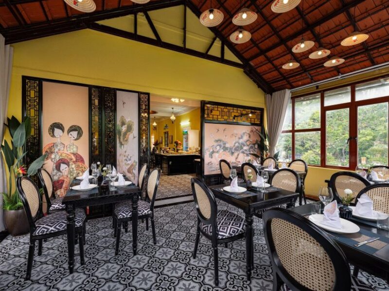 Ninh Binh 1 Day, Hoa Lu-TrangAn- Mua Cave, Buffet Lunch, Bus - Buffet Lunch Experience