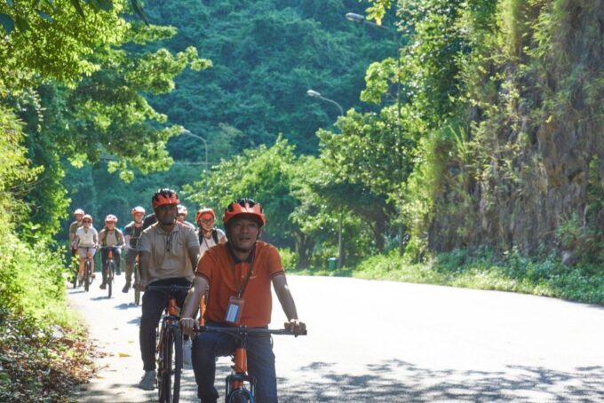 Ninh Binh 1 Day, Hoa Lu-TrangAn- Mua Cave, Buffet Lunch, Bus - Mua Cave Hike and Views