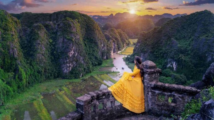 Ninh Binh: 1-Day Relax Trip Hoa Lu - Trang An - Mua Cave - Transportation and Amenities