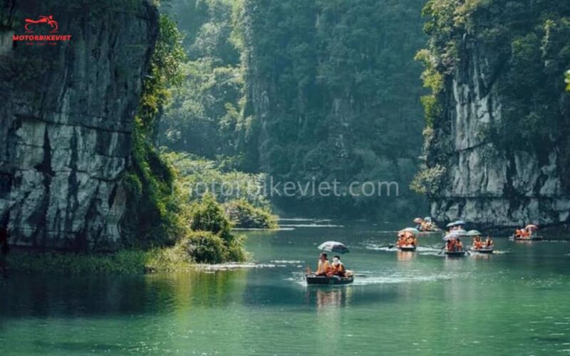 Ninh Binh 1 Day Tour: Hoa Lu - Trang An - Activities and Experiences