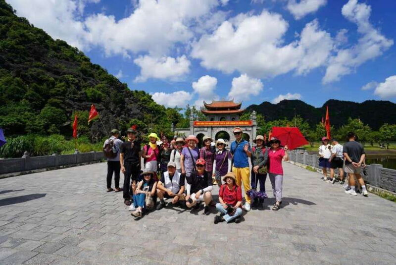 Ninh Binh 1 Day With Tam Coc, Hoa Lu, and Mua Cave, Buffet - Exploring Tam Coc: "Ha Long Bay on Land"