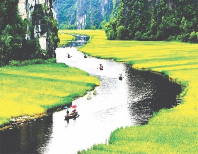 Ninh Binh: 2-Day Excursion With Guide and Activities - Guide Services
