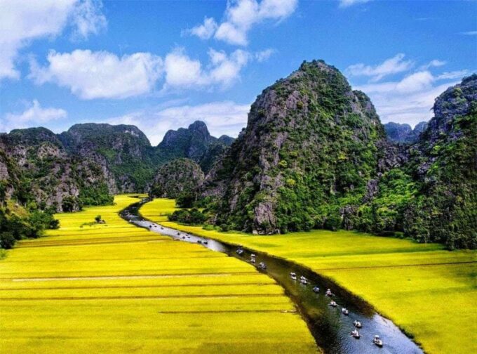 Ninh Binh - Bai Dinh Temple Trang an Boat Tour - Mua Cave - Mua Cave Trek