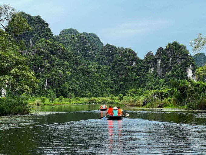 Ninh Binh: Bai Dinh, Trang An, Mua Cave Day Tour From Ha Noi - Exploring Trang An Scenic Landscape Complex