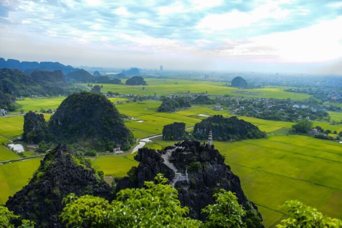Ninh Binh Daily: Hoa Lu, Mua Cave, Tam Coc, Bike & Swimming - Relaxation and Refreshment
