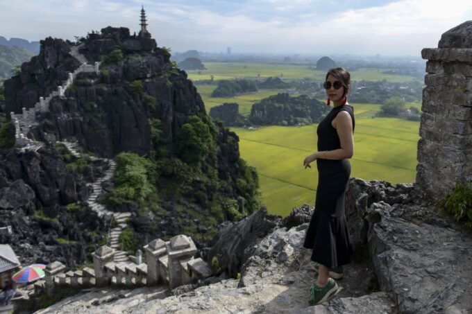 Ninh Binh Daily: Hoa Lu, Mua Cave, Tam Coc, Bike & Swimming - Recap