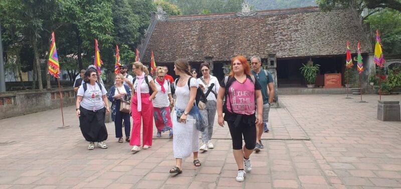 Ninh Binh Daily Tour: Hoa Lu -Mua Cave -Tam Coc Boat-Biking - Inclusions