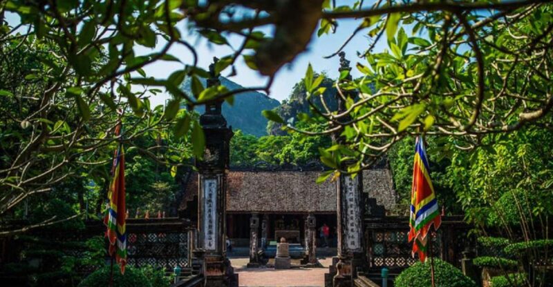 Ninh Binh: Day Tour With Boat Trip and Mua Cave Hiking - Key Points