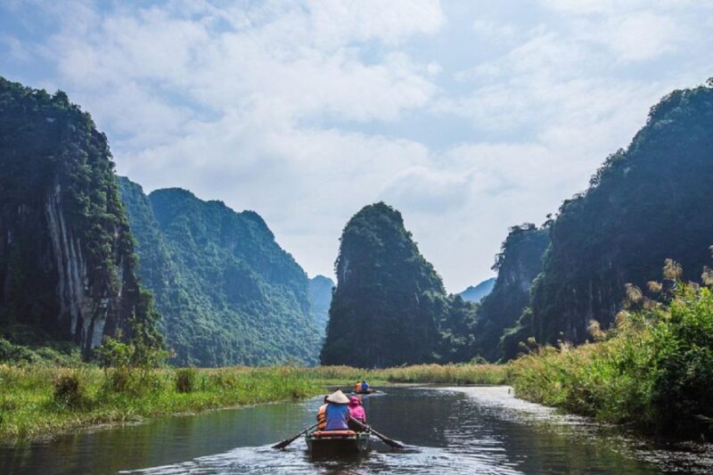 Ninh Binh: Day Tour With Boat Trip and Mua Cave Hiking - Hiking Mua Cave