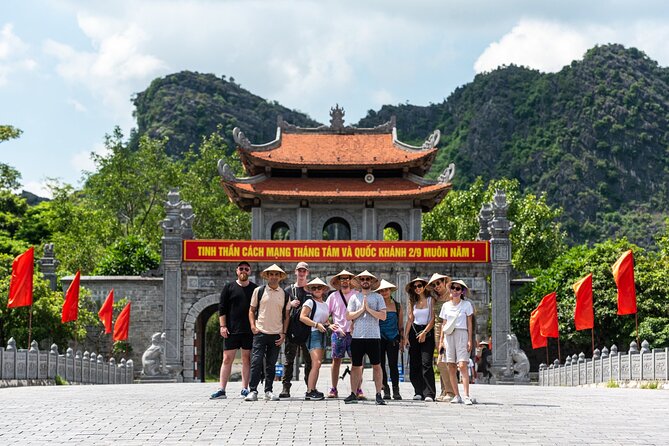 Ninh Binh Day Trip From Hanoi to Hoa Lu With Tam Coc and Mua Cave - Boat Ride Through Tam Coc