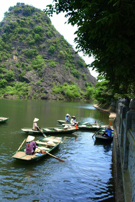 Ninh Binh Day Trip: Hoa Lu - Trang An or Tam Coc - Trang An Boat Trip