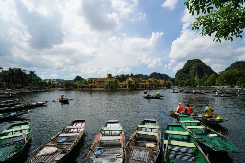 Ninh Binh Day Trip With Tam Coc, Hoa Lu, and Mua Cave - Key Points
