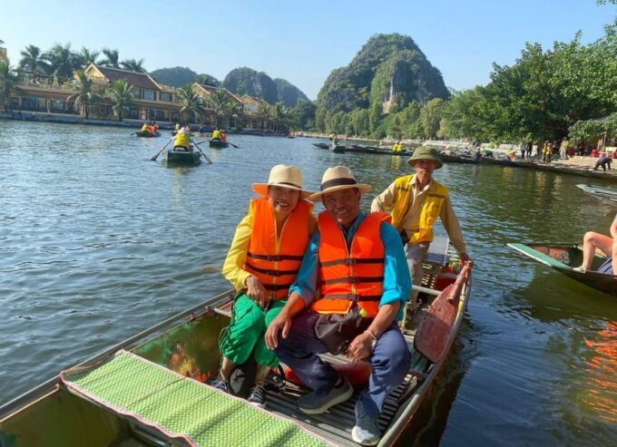 Ninh Binh Full-Day Small Group of 11 Guided Tour From Hanoi - Tam Coc Boat Trip
