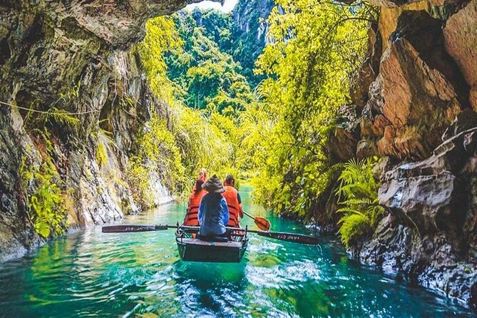 Ninh Binh Full Day Tour to Hoa Lu Trang An Mua Cave Small Group - Visiting Hoa Lu Ancient Capital