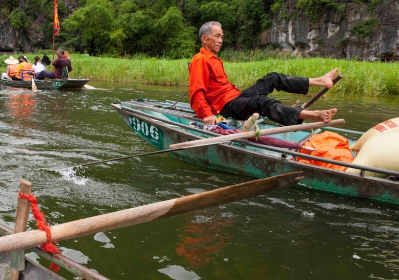 Ninh Binh Full Day Tour to Tam Coc Hoa Lu Small Group Buffet - Itinerary Highlights