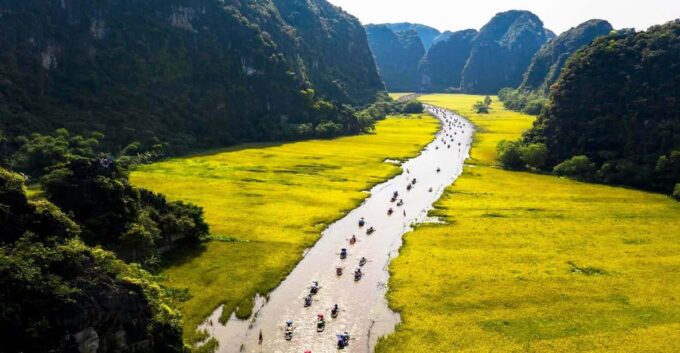 Ninh Binh: Hoa Lu Tam Coc Hang Mua on Limousine and Cycling - Hike to Hang Mua