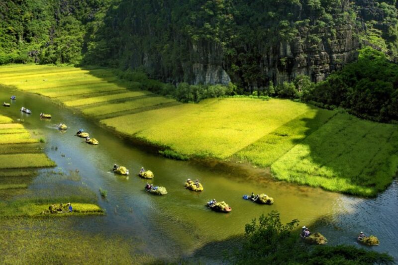 Ninh Binh: Hoa Lu, Trang An and Mua Caves Hiking Day Trip - Trang An Cave Complex