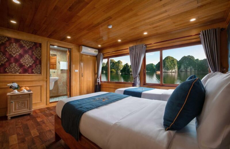 Ninh Binh: Lan Ha Bay Cozy Cruises, Small Group,Kayak & Bike - Kayaking in Lan Ha Bay
