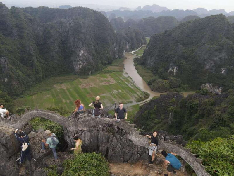 Ninh Binh Luxury Tour: Hoa Lu, Mua Hike, Tam Coc Boat - Hoa Lu: Ancient Royal City