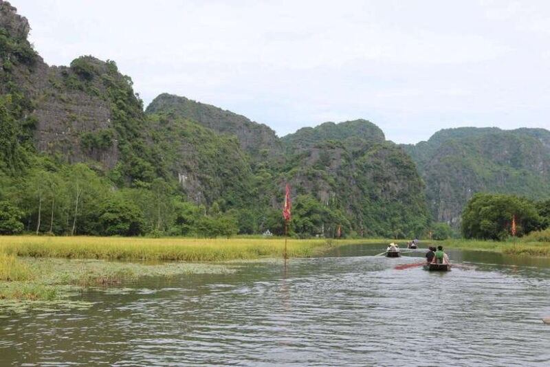 Ninh Binh Luxury Tour: Hoa Lu, Mua Hike, Tam Coc Boat - Mua Cave Hike